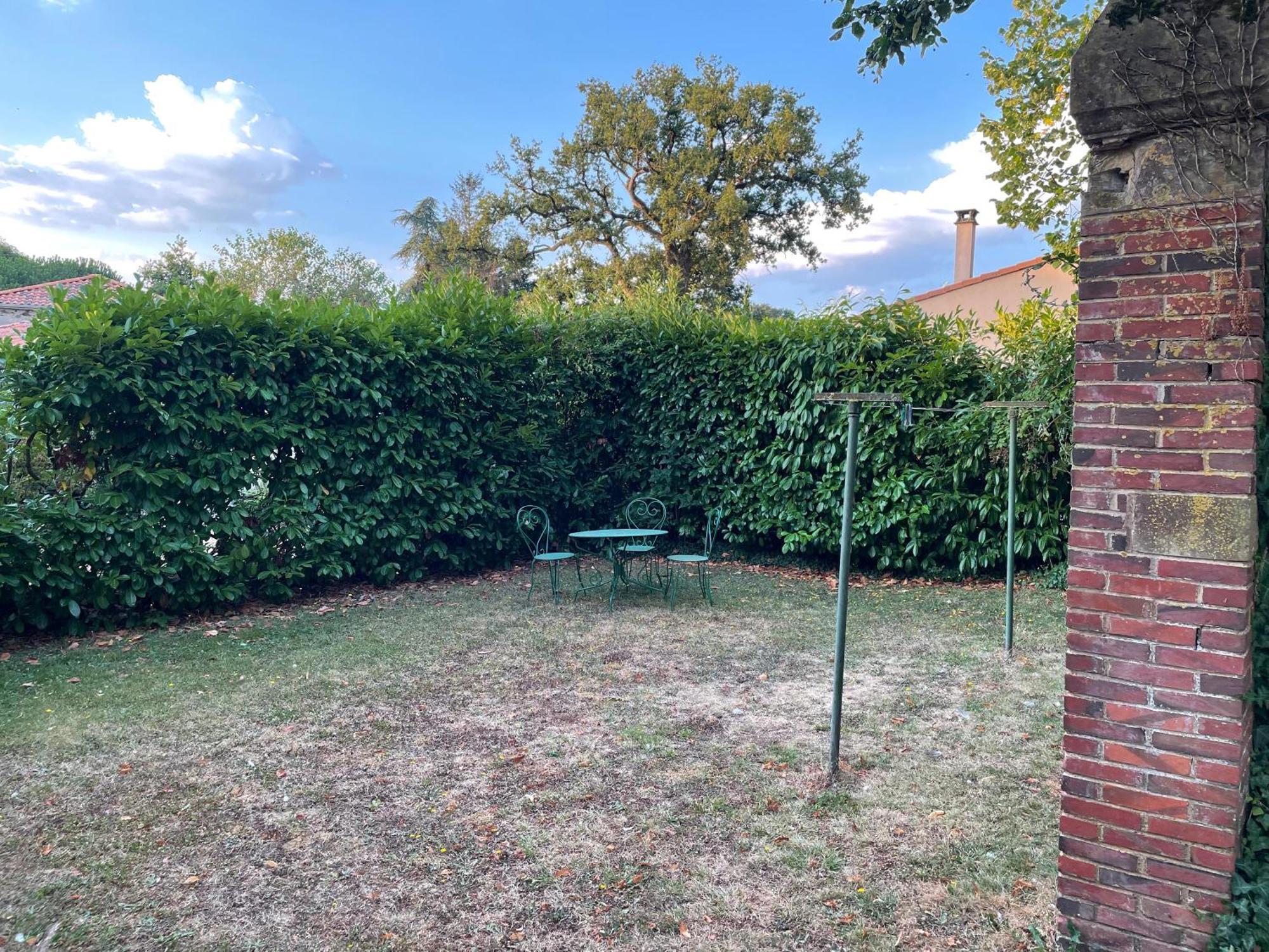 Le Prieure Saint Pierre, Et D'hotes Dans Un Parc Classe Hébergement de vacances *