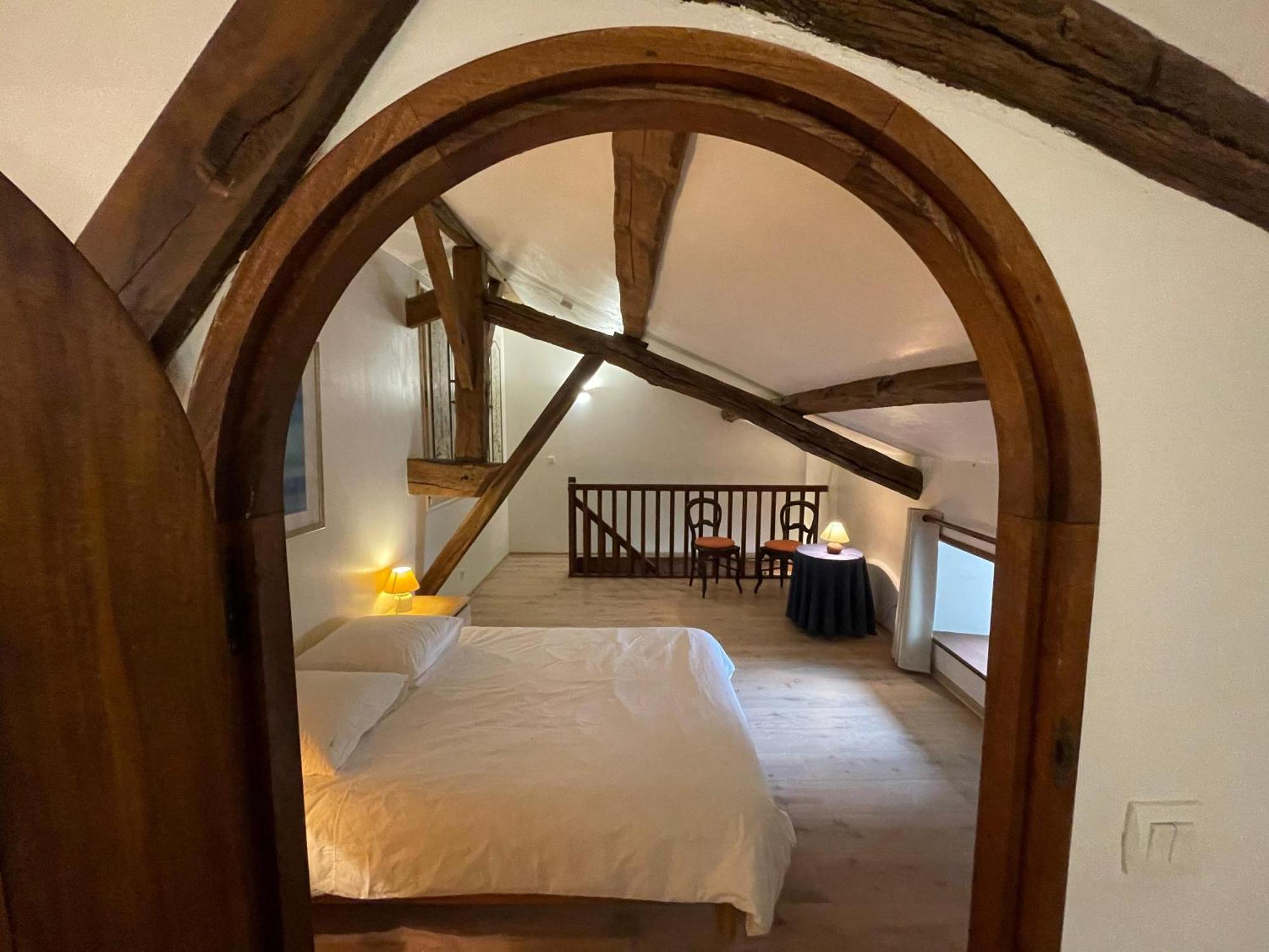 Holiday home Le Prieure Saint Pierre, Et D'hotes Dans Un Parc Classe Reaumur